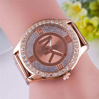 Montre tendance en alliage de diamants avec bracelet en acier