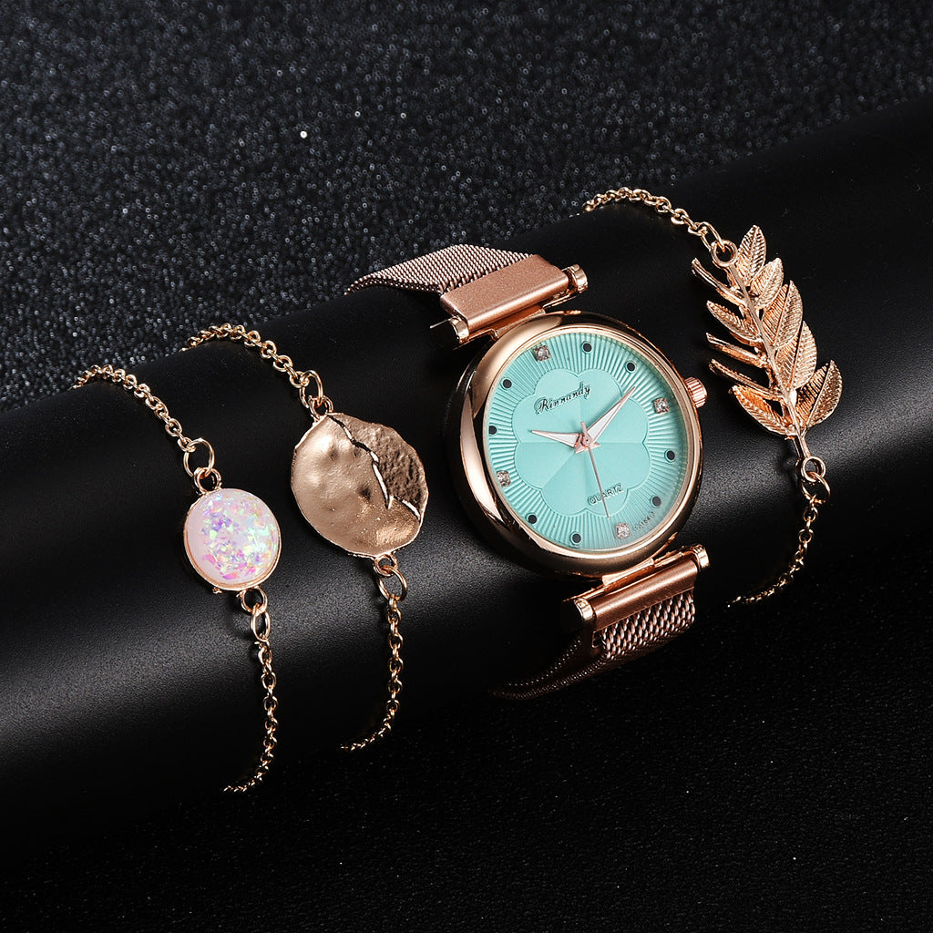 Montres pour femmes, ensemble de niche transfrontalier, montres à la mode, bracelet en maille d'alliage, tout-assorti