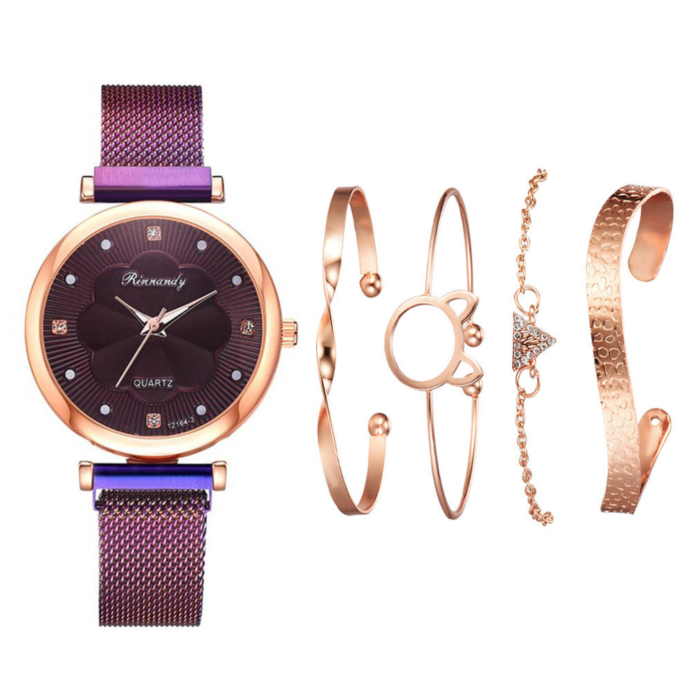 Montres pour femmes, ensemble de niche transfrontalier, montres à la mode, bracelet en maille d'alliage, tout-assorti