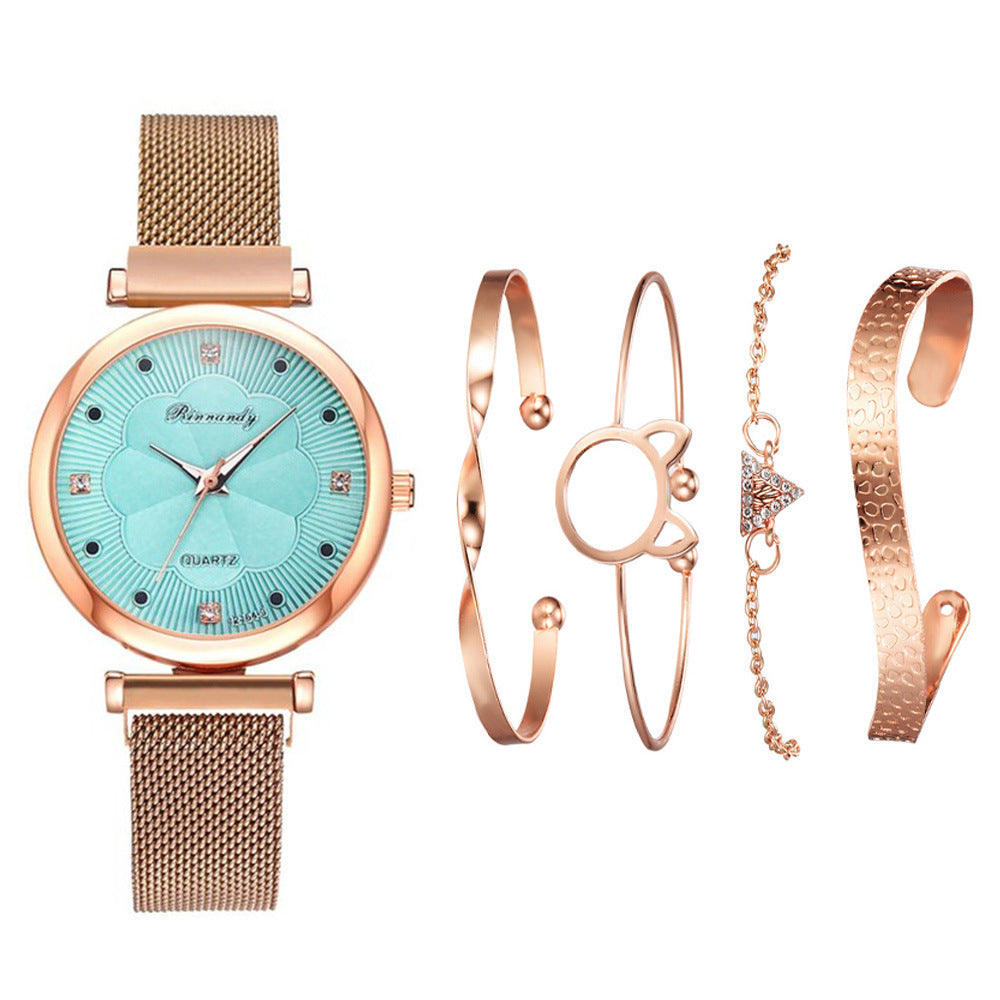 Montres pour femmes, ensemble de niche transfrontalier, montres à la mode, bracelet en maille d'alliage, tout-assorti