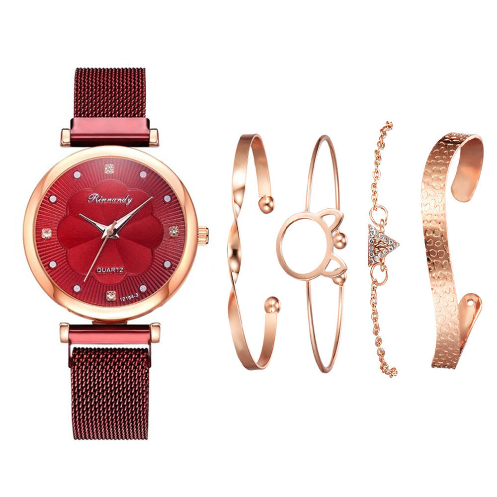Montres pour femmes, ensemble de niche transfrontalier, montres à la mode, bracelet en maille d'alliage, tout-assorti